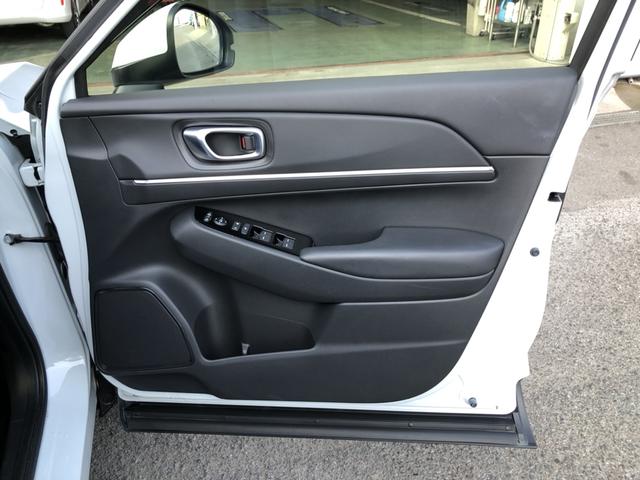 ヴェゼル ｅ：ＨＥＶＺ　純正ナビ　ＥＴＣ　前後ドラレコ　ブラインドスポットインフォメーション　ＬＥＤ　アルミホイール　ワンオーナー車　パワーＲゲート　盗難防止　スマートキ－　オートライト　キーフリーシステム　禁煙　ＶＳＡ（65枚目）