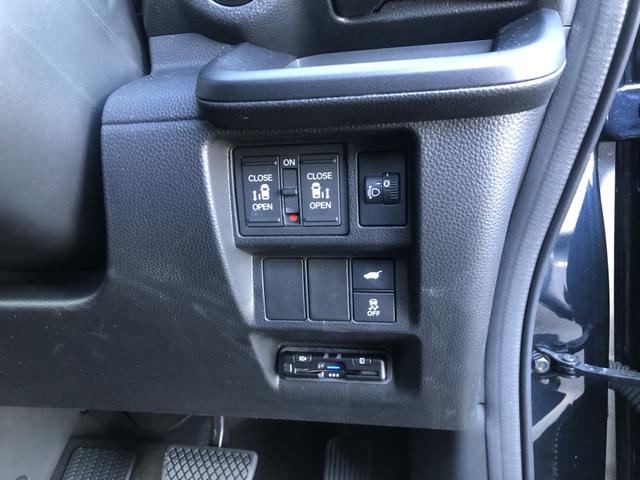 ステップワゴン ｅ：ＨＥＶスパーダ　純正ナビ　ＥＴＣ　前後ドラレコ　ＬＥＤ　アルミホイール　ブラインドスポットインフォメーション　地デジチューナー　前後障害物センサー　両側オートスライドドア　前後誤発進抑制　ワンオーナー車　ＶＳＡ　禁煙（19枚目）