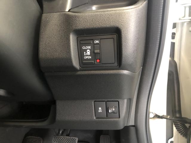 N-BOXカスタム ベースグレード レンタカーアップ 純正ナビ ETC ドラレコ LED アルミホイール ベンチシ-ト アクティブクルーズ 禁煙 フルセグ対応 前席シートヒーター イモビライザー USB 運転席エアバッグ Bモニター(17枚目)