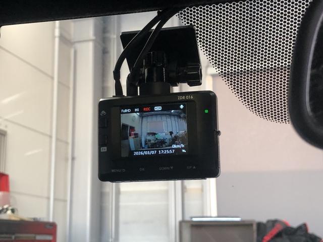 �y�O��h���C�u���R�[�_�[�z�O��Ńh�����R�����Ă��āA���S�ł��I