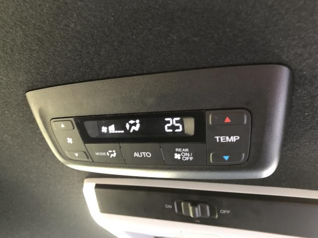 �y��ȃG�A�R���z�㕔���Ȃɂ��G�A�R���̑���{�^��������̂ŉ��K�ȃh���C�u���y����ł��������܂��B