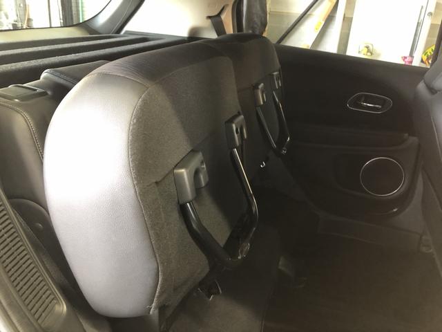 ヴェゼル ハイブリッドＺ・ホンダセンシング　純正ナビ　ＥＴＣ　ＬＥＤ　アルミホイール　ホンダセンシング　地デジチューナー　スマートキ－　運転席助手席エアバッグ　１オーナ－　ＥＳＣ　ＡＢＳ　ＤＶＤ再生機能　ＵＳＢ接続　サイドカーテンエアバック（24枚目）