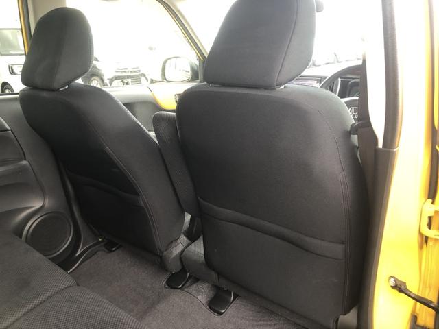 �y���ȃV�[�g�z�V�[�g�㑤�ɕ֗��Ȏ��[�|�P�b�g������܂��B