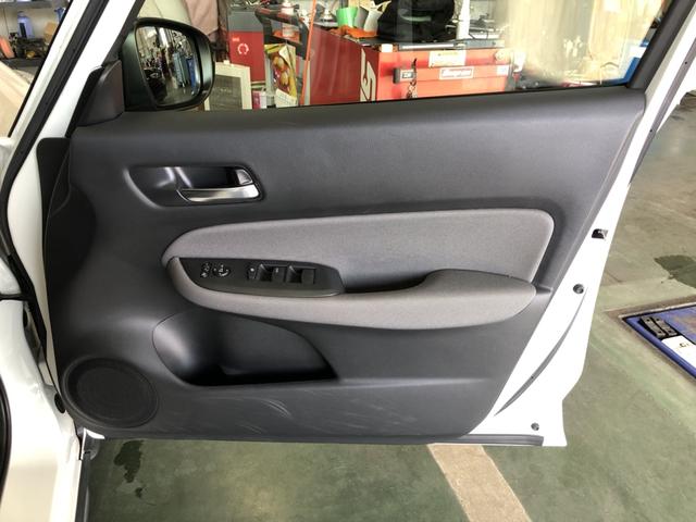 フィット クロスター　純正ナビ　ＥＴＣ　ＬＥＤ　アルミホイール　ワンオーナー　禁煙車　ＡＣＣ　レーンキープ　ＵＳＢ接続　バックモニター　前後ソナー　ＤＶＤ　カーテンエアバック　衝突被害軽減装置　横滑り防止装置　Ａストップ（55枚目）