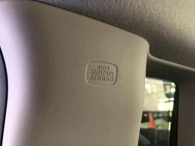 �y�T�C�h�J�[�e���G�A�o�b�N�z�����̓V�䕔�ɂ���G�A�o�b�O�ł��B���ʂ���̏Փ˂ɂ��A�G�A�o�b�O���c��݁A����̓����ւ̏Ռ����ɘa���܂��B