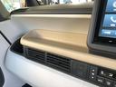 ベースグレード　試乗車アップ　純正ディスプレイオーディオ　ドラレコ　両側電動ドア　ＬＥＤ　スマートキーシステム　前後誤発進抑制　禁煙　パワーウィンドウ　前席シートヒーター　フルオートエアコン　ＶＳＡ　Ｂカメラ　ＡＢＳ（21枚目）