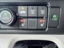 ベースグレード　届出済未使用車　片側電動ドア　ＬＥＤ　シートヒーター　ホンダセンシング　軽減ブレーキ　イモビ　スマートキ　サイドエアバック　キーフリーシステム　パワーウインドウ　ＥＳＣ　エアコン　ベンチシート　ＡＢＳ（12枚目）