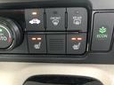 ベースグレード　レンタカーアップ　純正ナビ　ＥＴＣ　ドラレコ　ＬＥＤ　片側電動スライドドア　シートヒーター　禁煙車　衝突軽減システム　スマートキ－　カーテンエアバック　イモビライザー　ＥＣＯモード　横滑り防止　地デジ（13枚目）