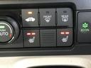 ベースグレード　レンタカーアップ　純正ナビ　ＥＴＣ　ドラレコ　片側電動ドア　ＬＥＤ　シートヒーター　衝突軽減システム　スマートキ－　禁煙　カーテンエアバック　イモビライザー　ＥＣＯモード　横滑り防止　オートクルーズ（13枚目）