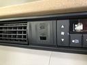 ベースグレード　レンタカーアップ　純正ナビ　ＥＴＣ　ドラレコ　片側電動ドア　ＬＥＤ　シートヒーター　衝突軽減システム　スマートキ－　禁煙　カーテンエアバック　イモビライザー　ＥＣＯモード　横滑り防止　オートクルーズ（15枚目）