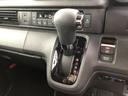 ベースグレード　レンタカーアップ　純正ナビ　ＥＴＣ　ドラレコ　ＬＥＤ　シートヒーター　片側電動スライド　禁煙車　ＵＳＢ接続　ＣＭＢＳ　Ｄレコ　ベンチシート　オートエアコン　スマートキ　クルコン　バックカメラ　ＥＳＣ（15枚目）
