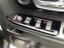【窓操作部分】運転席のスイッチでは、すべてのウィンドーの開閉操作を行うことができます。