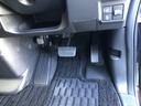 【運転席】アクセル、ブレーキはこのようになっております。