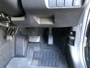 【運転席】アクセル、ブレーキはこのようになっております。