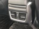 【後席エアコン】後部座席にもエアコンの吹き出し口があるので快適なドライブを楽しんでいただけます。