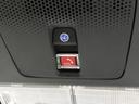 ベースグレード　試乗車アップ　純正ナビ　ドラレコ　両側電動ドア　ＬＥＤ　アルミホイール　Ｗ電動ドア　ＵＳＢ接続　ＣＭＢＳ　Ｄレコ　禁煙　ベンチシート　オートエアコン　スマートキ　盗難防止装置　クルコン　バックカメラ（61枚目）