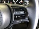 【ハンドル】ステアリングスイッチとクルーズコントロールがついていて便利です！
