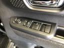 【窓操作部分】運転席のスイッチでは、すべてのウィンドーの開閉操作を行うことができます。
