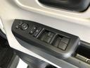 【窓操作部分】運転席のスイッチでは、すべてのウィンドーの開閉操作を行うことができます。
