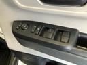 【窓操作部分】運転席のスイッチでは、すべてのウィンドーの開閉操作を行うことができます。