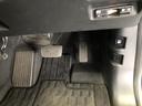 【運転席】アクセル、ブレーキはこのようになっております。