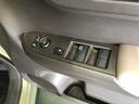 【窓操作部分】運転席のスイッチでは、すべてのウィンドーの開閉操作を行うことができます。
