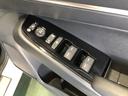 【窓操作部分】運転席のスイッチでは、すべてのウィンドーの開閉操作を行うことができます。