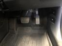 【運転席】アクセル、ブレーキはこのようになっております。