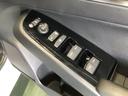 【窓操作部分】運転席のスイッチでは、すべてのウィンドーの開閉操作を行うことができます。