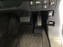 【運転席】アクセル、ブレーキはこのようになっております。