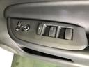 【窓操作部分】運転席のスイッチでは、すべてのウィンドーの開閉操作を行うことができます。