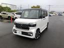 【車体写真】ボディカラーは、プラチナホワイト・パール×ブラックのツートンカラーです！