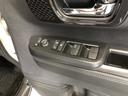 【窓操作部分】運転席のスイッチでは、すべてのウィンドーの開閉操作を行うことができます。