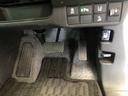 【運転席】アクセル、ブレーキはこのようになっております。