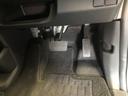 【運転席】アクセル、ブレーキはこのようになっております。