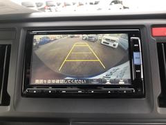 【バックカメラ】駐車時に安心のバックカメラが装備されています！ 6