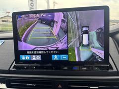 【マルチビューカメラシステム】クルマを上空から見下ろしたような映像が表示されます！さらに駐車がしやすくなります♪ 7