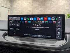 【Ｇｏｏｇｌｅ搭載１２．３インチＨｏｎｄａＣＯＮＮＥＣＴディスプレー】大画面で見やすく使いやすく。オーディオとエアコンの同時表示など、複数の情報にアクセスしやすくなっています。 6