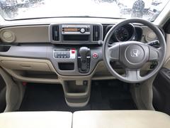 【インパネ全体】手が届きやすく、どなたでも運転しやすいです。シンプルで使いやすい設計になっています！ 6