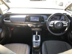 【インパネ全体】手が届きやすく、どなたでも運転しやすいです。シンプルで使いやすい設計になっています！ 2