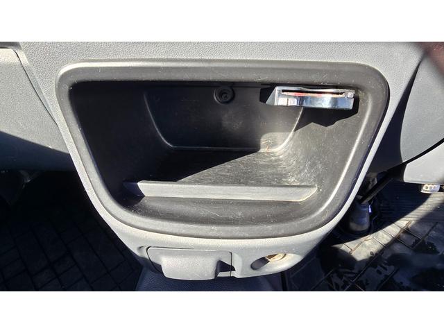 ハイゼットトラック ジャンボ　５速マニュアル　パワステ　パワーウィンドウ　エアコン　三方開　ＥＴＣ　社外オーディオ　規格外純正アルミホイール（37枚目）