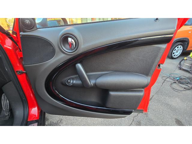 運転席ドアもきれいです