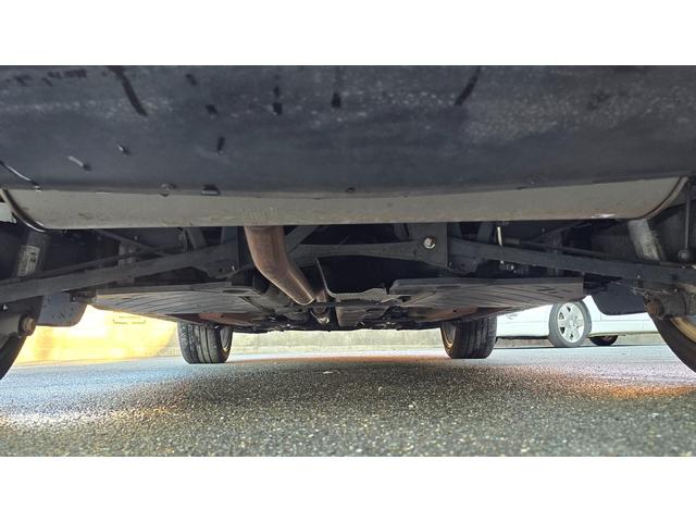 下廻りリアです