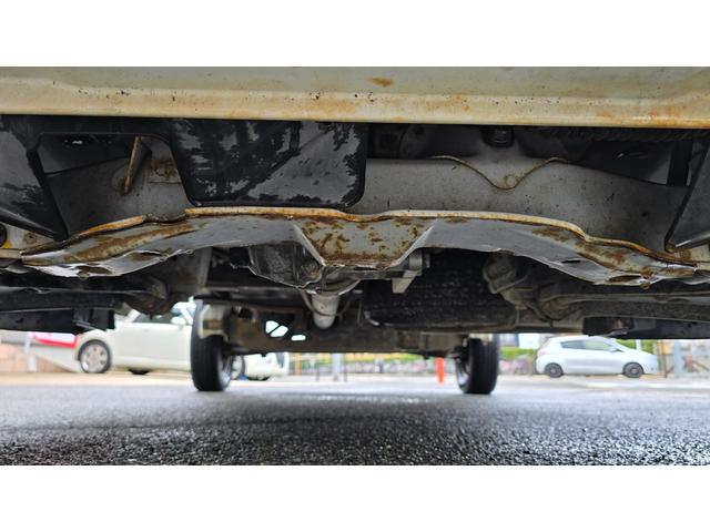 アクティトラック タウン 5速マニュアル 4WD 三方開 エアコン パワステ(18枚目)