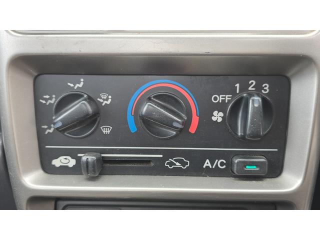 アクティトラック タウン 5速マニュアル 4WD 三方開 エアコン パワステ(22枚目)