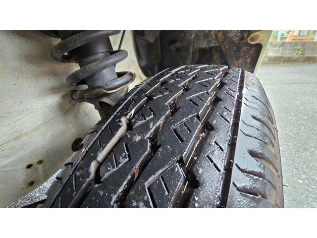 アクティトラック タウン 5速マニュアル 4WD 三方開 エアコン パワステ(28枚目)