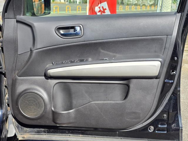 エクストレイル ２０Ｘｔ　全国対応２年保証　純正ナビ　ＤＴＶ　Ｂｌｕｅｔｏｏｔｈ　バックカメラ　ハイパールーフレール　ＥＴＣ　カブロンシート　ヒーター　インテリキー　ＨＩＤ　純正アルミホイール（2枚目）