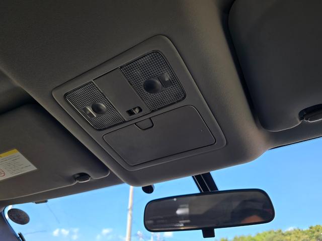 エクストレイル ２０Ｘｔ　全国対応２年保証　純正ナビ　ＤＴＶ　Ｂｌｕｅｔｏｏｔｈ　バックカメラ　ハイパールーフレール　ＥＴＣ　カブロンシート　ヒーター　インテリキー　ＨＩＤ　純正アルミホイール（3枚目）