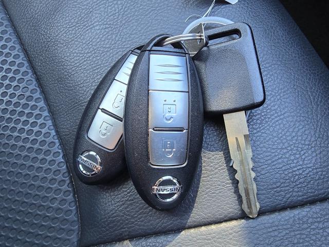 エクストレイル ２０Ｘｔ　全国対応２年保証　純正ナビ　ＤＴＶ　Ｂｌｕｅｔｏｏｔｈ　バックカメラ　ハイパールーフレール　ＥＴＣ　カブロンシート　ヒーター　インテリキー　ＨＩＤ　純正アルミホイール（25枚目）