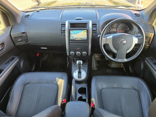 エクストレイル ２０Ｘｔ　全国対応２年保証　純正ナビ　ＤＴＶ　Ｂｌｕｅｔｏｏｔｈ　バックカメラ　ハイパールーフレール　ＥＴＣ　カブロンシート　ヒーター　インテリキー　ＨＩＤ　純正アルミホイール（31枚目）